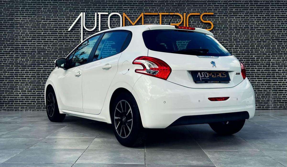 peugeot-208-2013-gasolina-1199cc