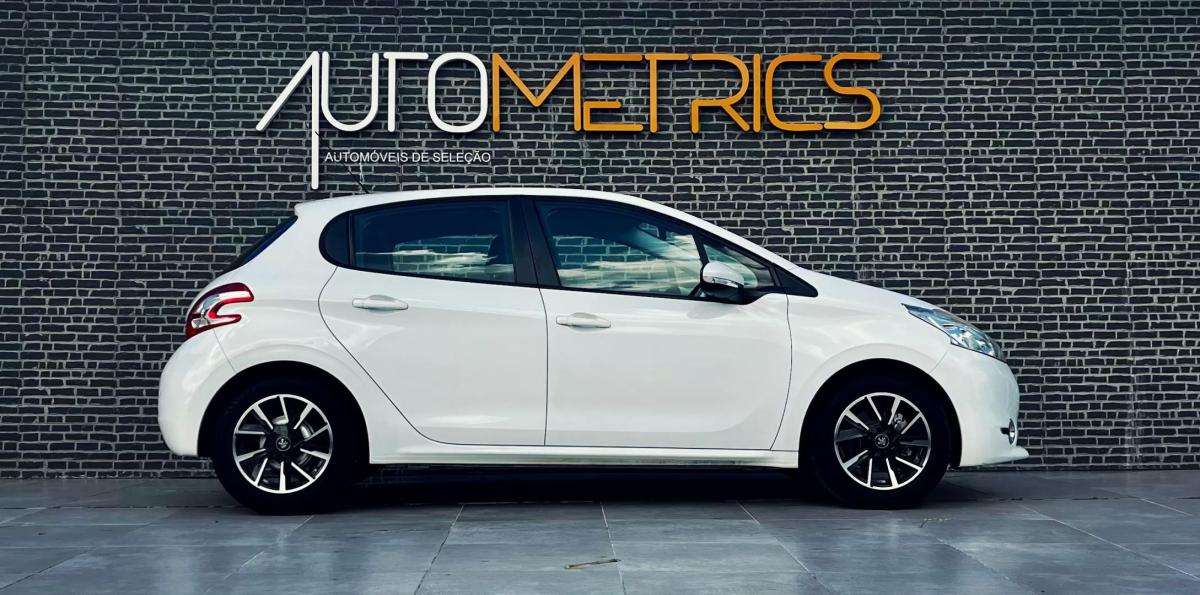 peugeot-208-2013-gasolina-1199cc