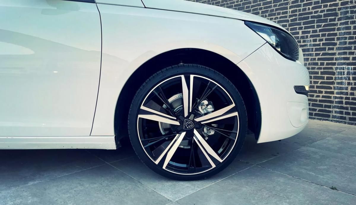 peugeot-308-2014-gasolina-1199cc