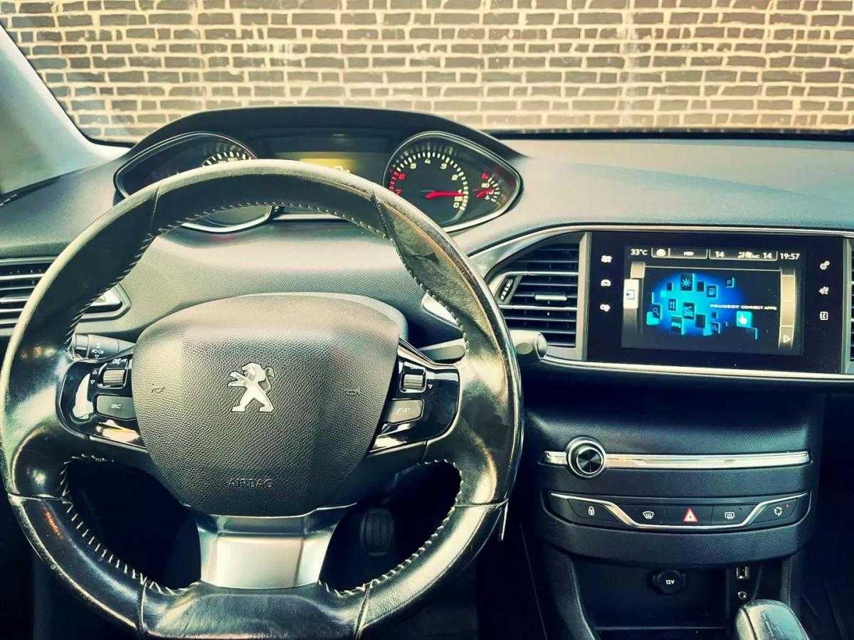 peugeot-308-2014-gasolina-1199cc