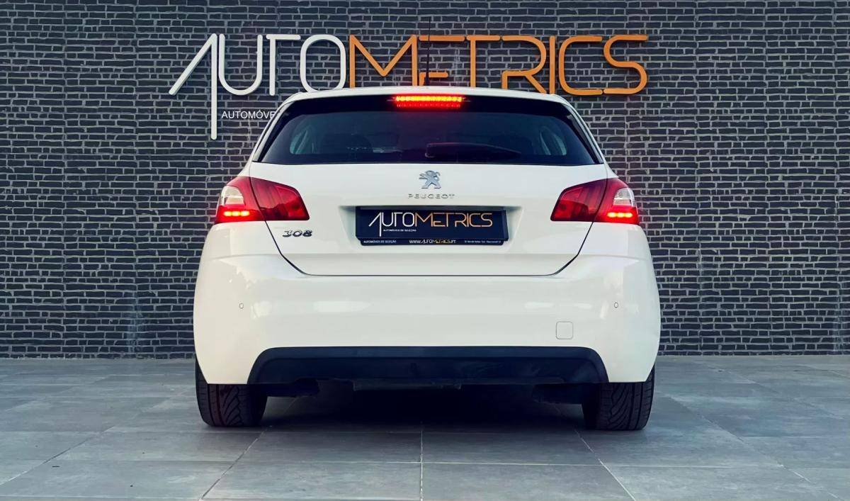 peugeot-308-2014-gasolina-1199cc