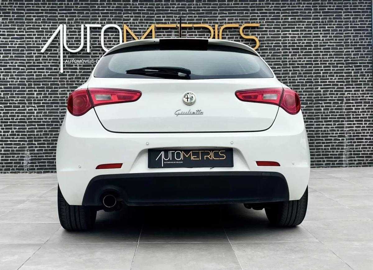alfa-romeo-giulietta-2012-diesel-1598cc