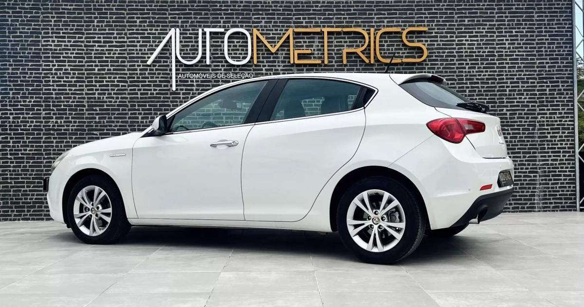 alfa-romeo-giulietta-2012-diesel-1598cc