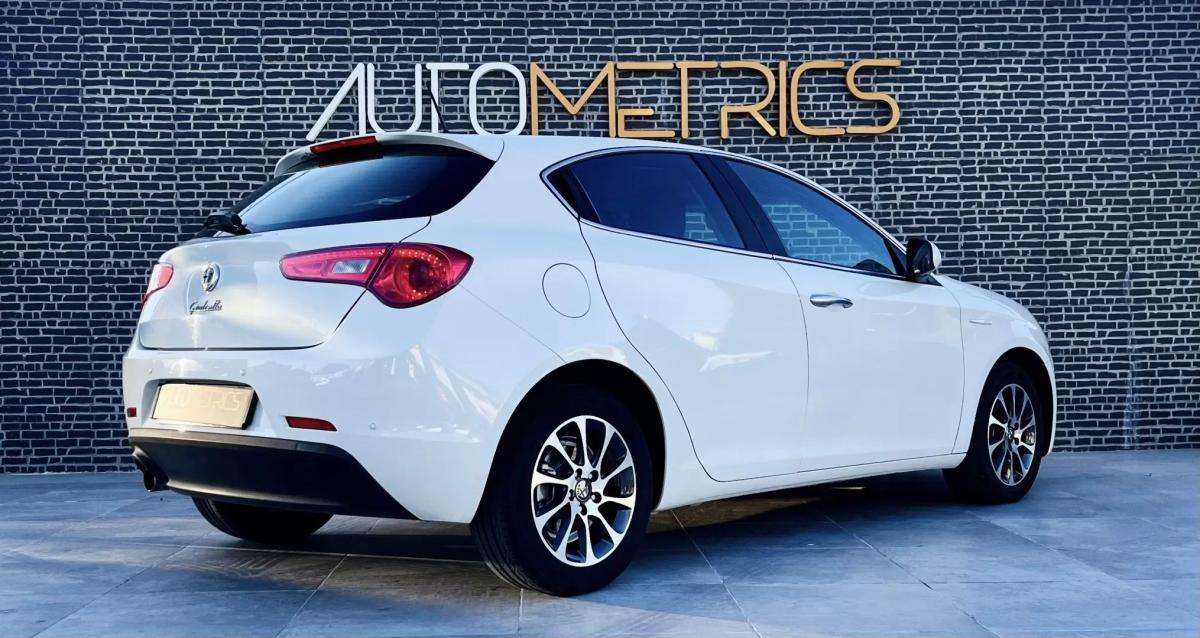 alfa-romeo-giulietta-2012-diesel-1598cc