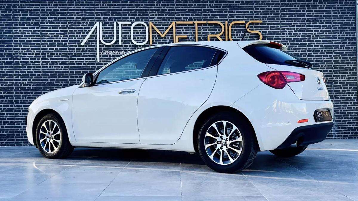 alfa-romeo-giulietta-2012-diesel-1598cc