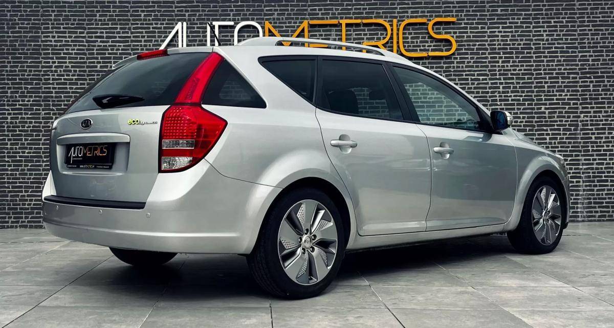 kia-ceed-sw-2010-diesel-1582cc