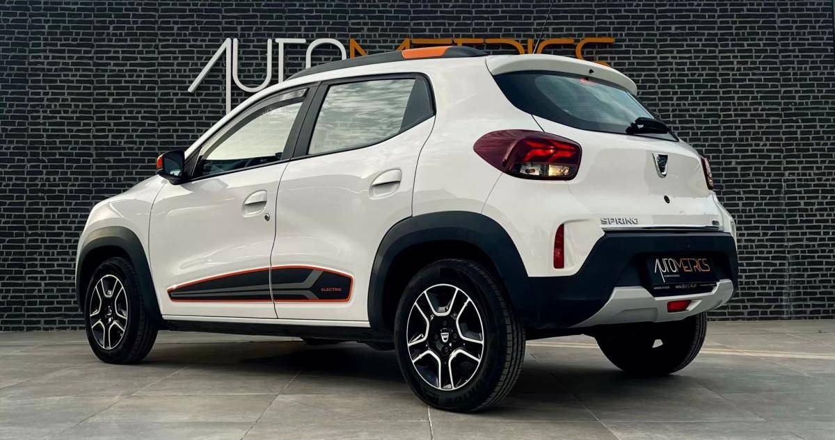 dacia-spring-2022-eletrico-200cc