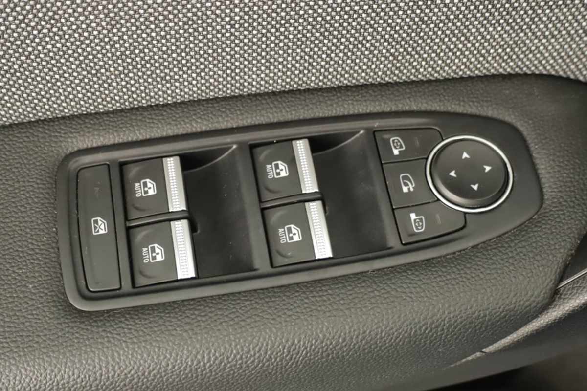 renault-captur-2025-gpl-999cc
