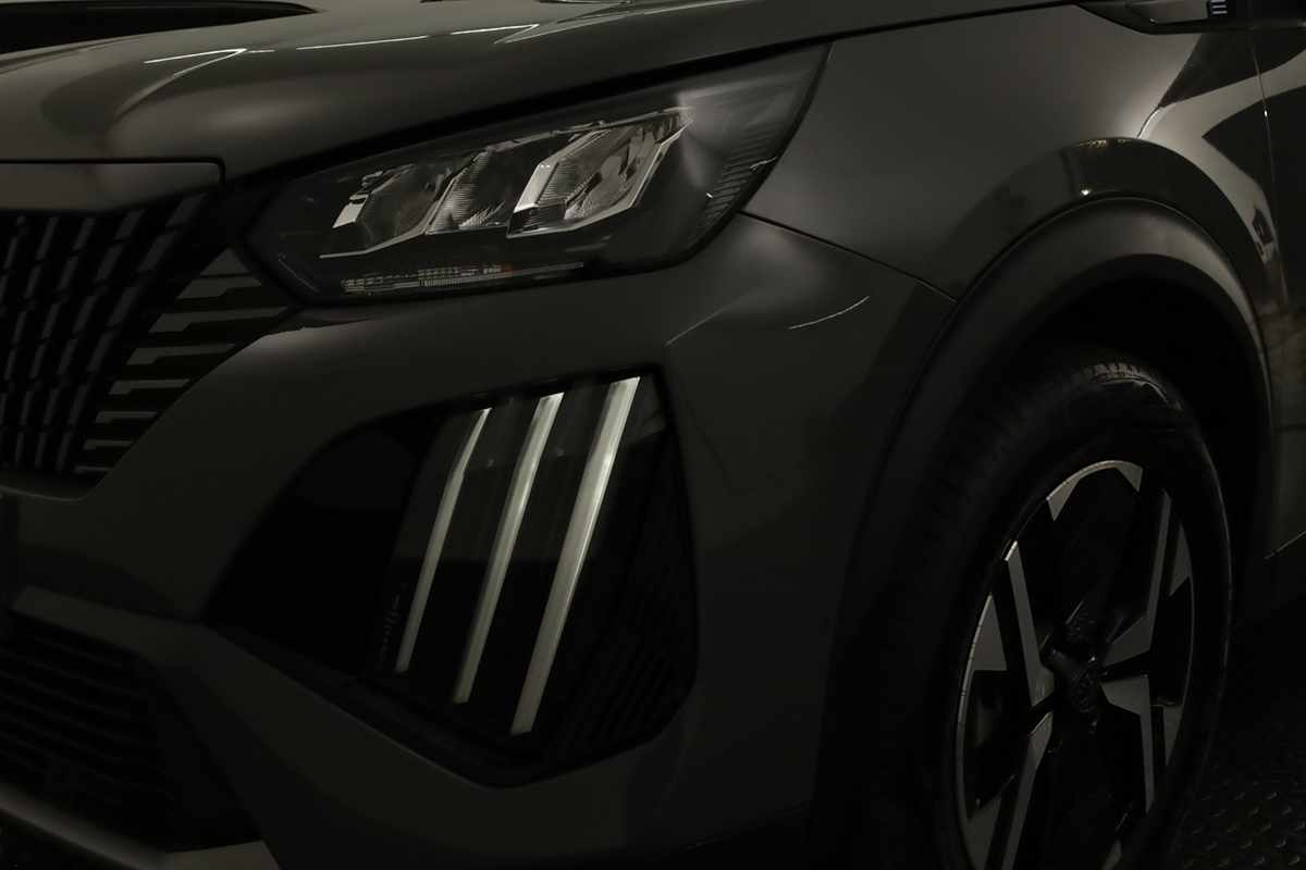 peugeot-e-2008-2024-eletrico-0cc