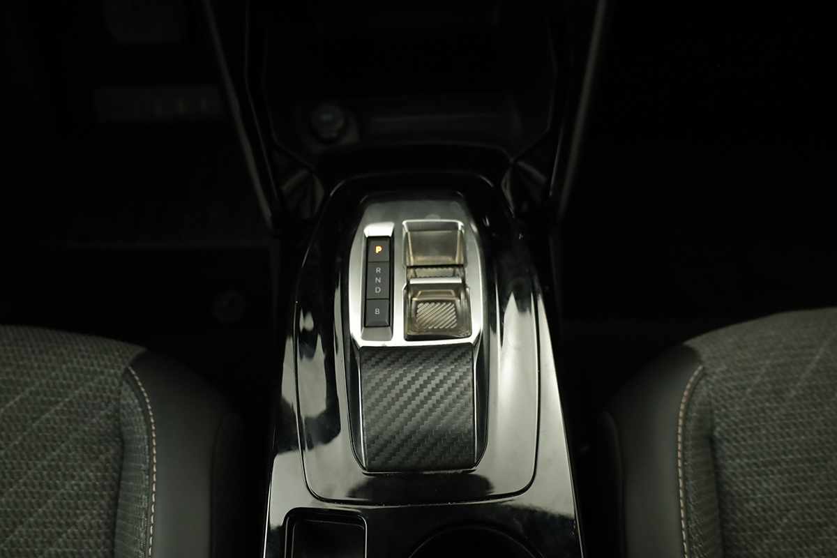 peugeot-e-2008-2024-eletrico-0cc