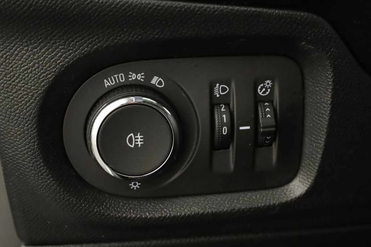 opel-corsa-2025-gasolina-1199cc