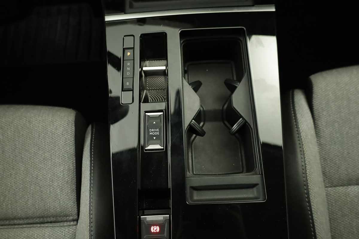 opel-astra-2023-hibrido-a-gasolina-1598cc