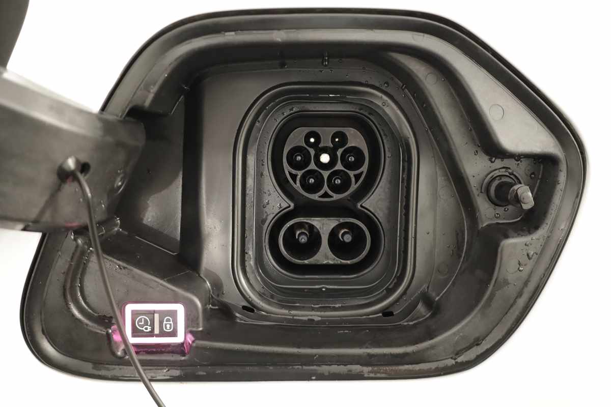 peugeot-e-208-2025-eletrico-0cc