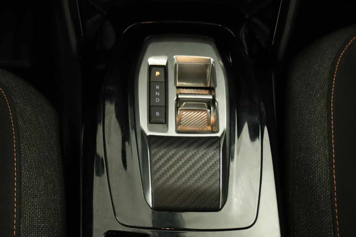 peugeot-e-208-2025-eletrico-0cc