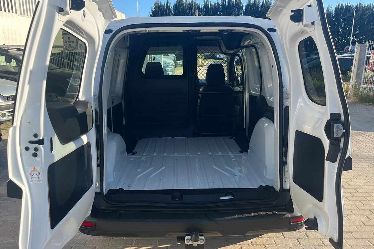 renault-kangoo-2025-diesel-1461cc