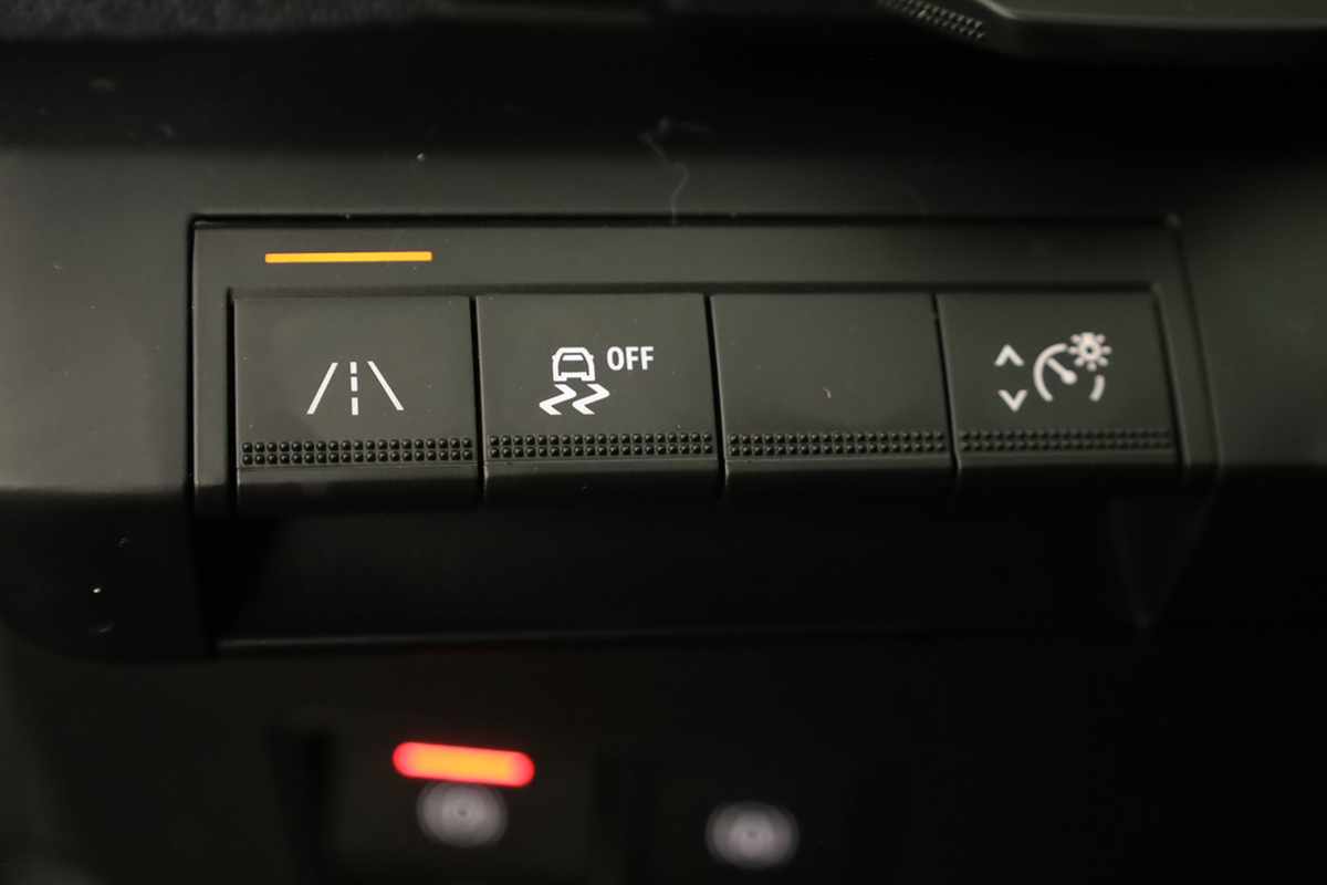 renault-megane-e-tech-2024-eletrico-0cc