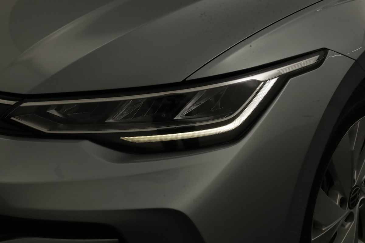 volkswagen-golf-2025-hibrido-a-gasolina-1498cc