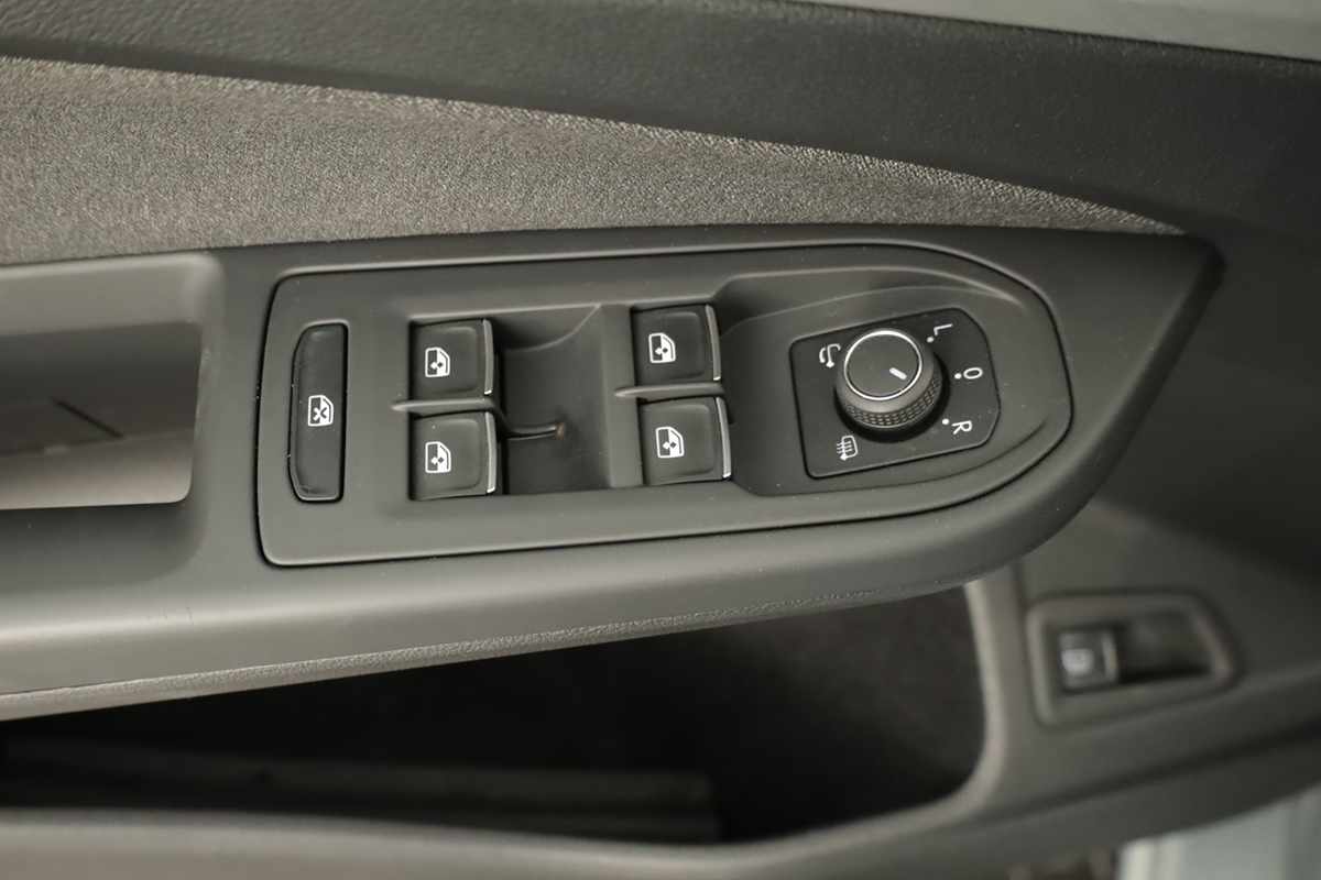 volkswagen-golf-2025-hibrido-a-gasolina-1498cc