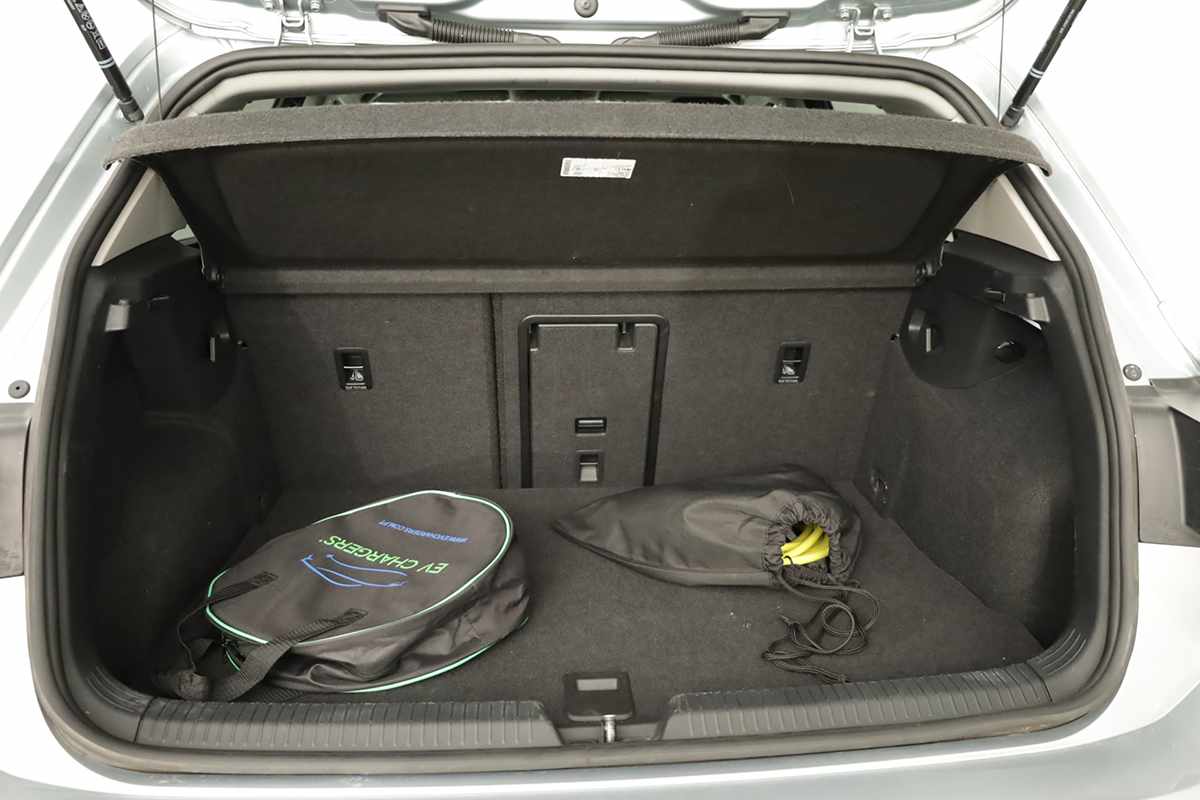 volkswagen-golf-2025-hibrido-a-gasolina-1498cc