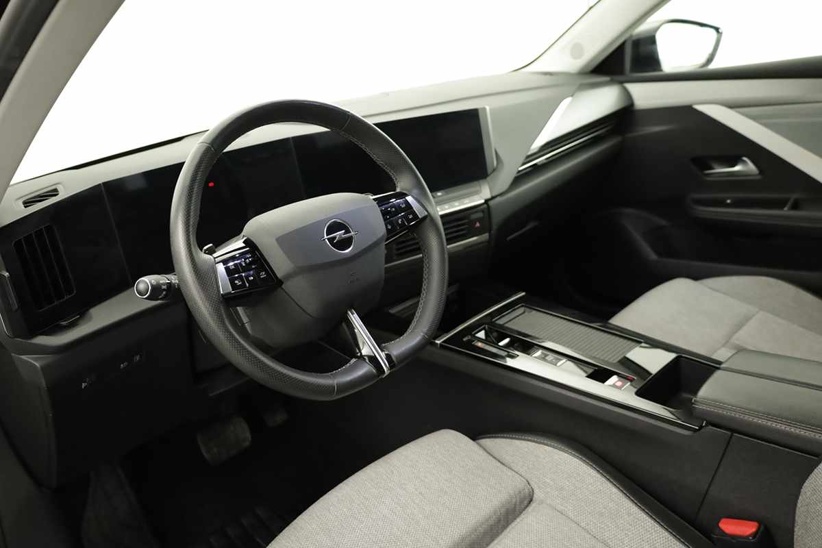 opel-astra-2023-hibrido-a-gasolina-1598cc