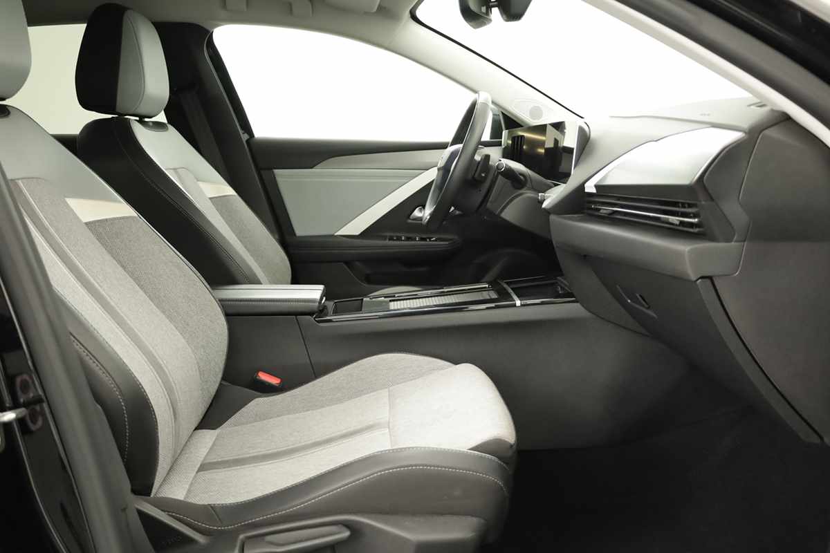 opel-astra-2023-hibrido-a-gasolina-1598cc