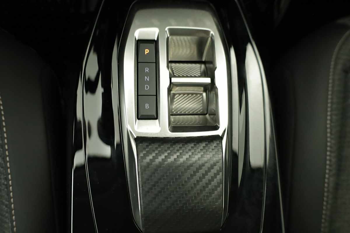 peugeot-e-208-2024-eletrico-0cc