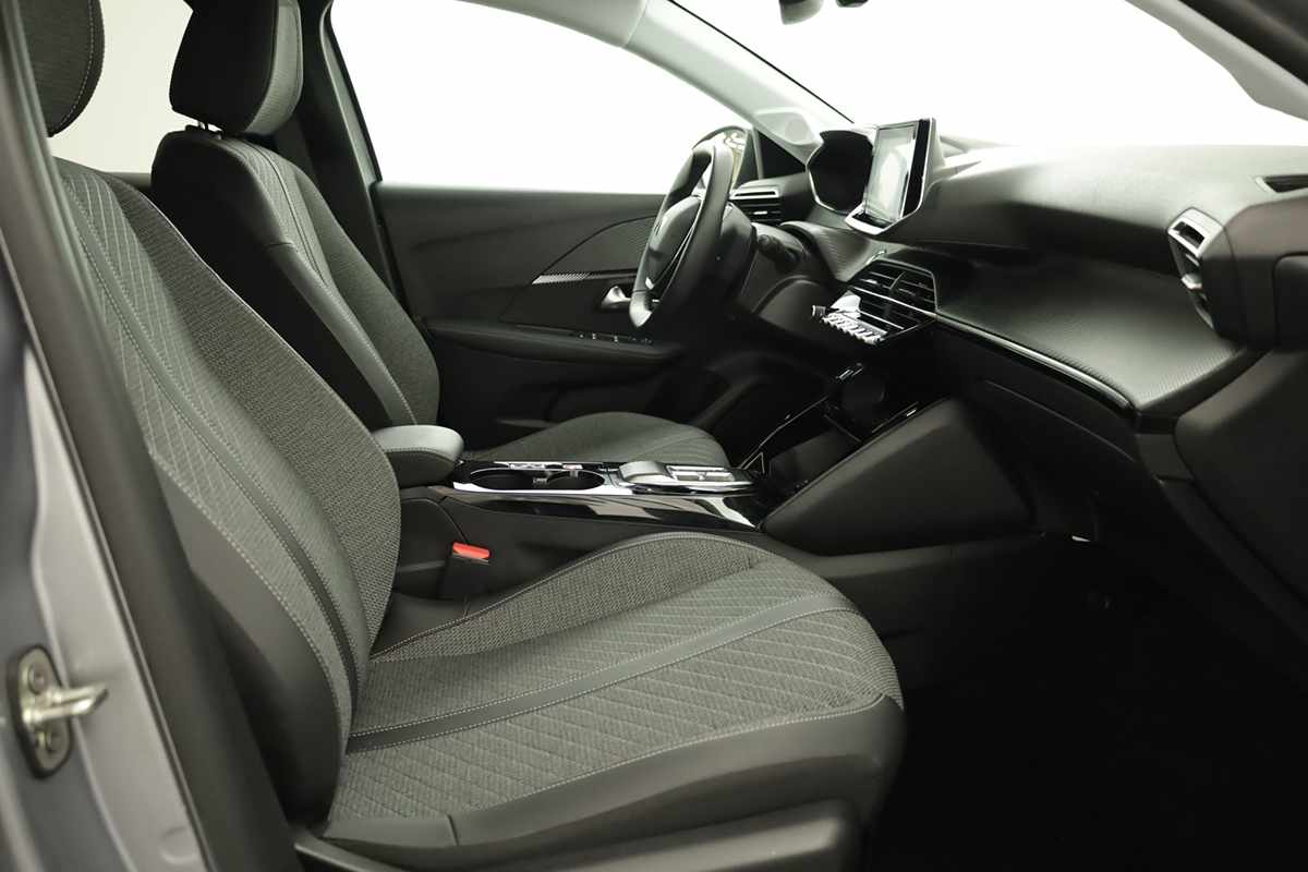 peugeot-e-208-2024-eletrico-0cc