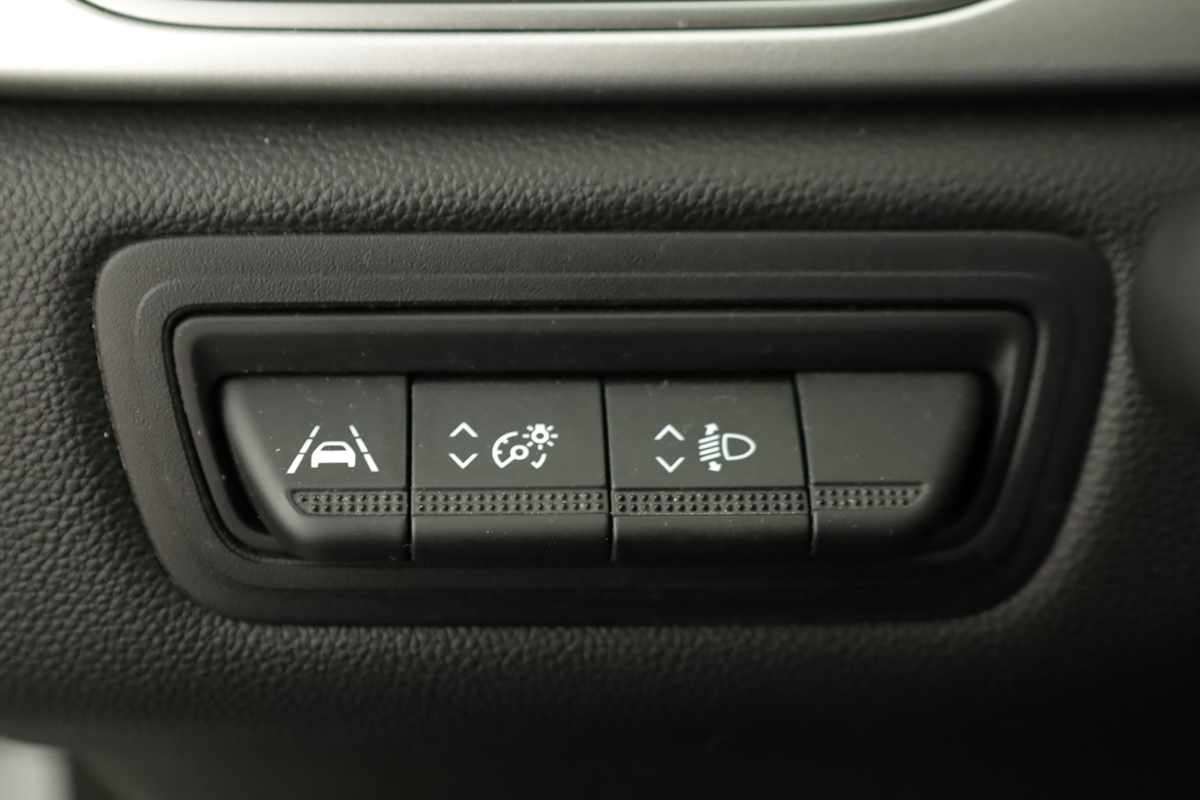 renault-captur-2024-gpl-999cc