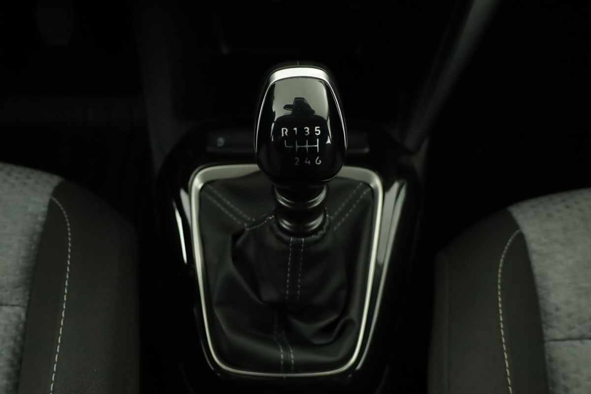 opel-corsa-2025-gasolina-1199cc