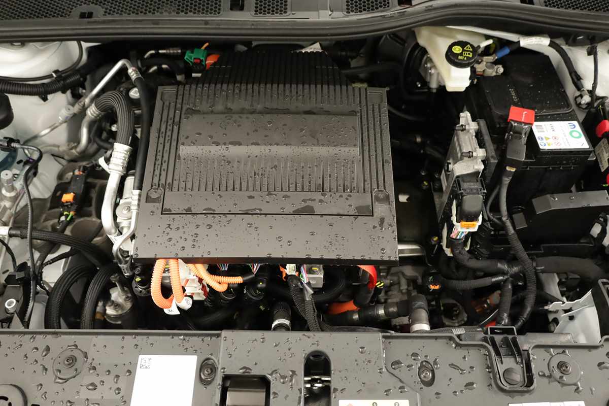 peugeot-e-208-2025-eletrico-0cc