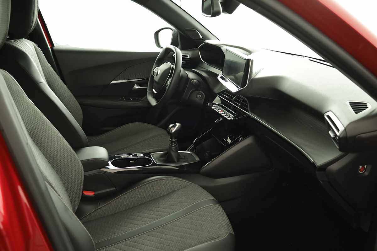 peugeot-2008-2024-gasolina-1199cc