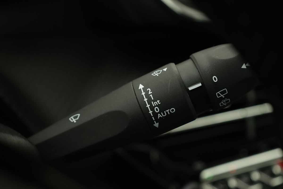 peugeot-e-208-2025-eletrico-0cc