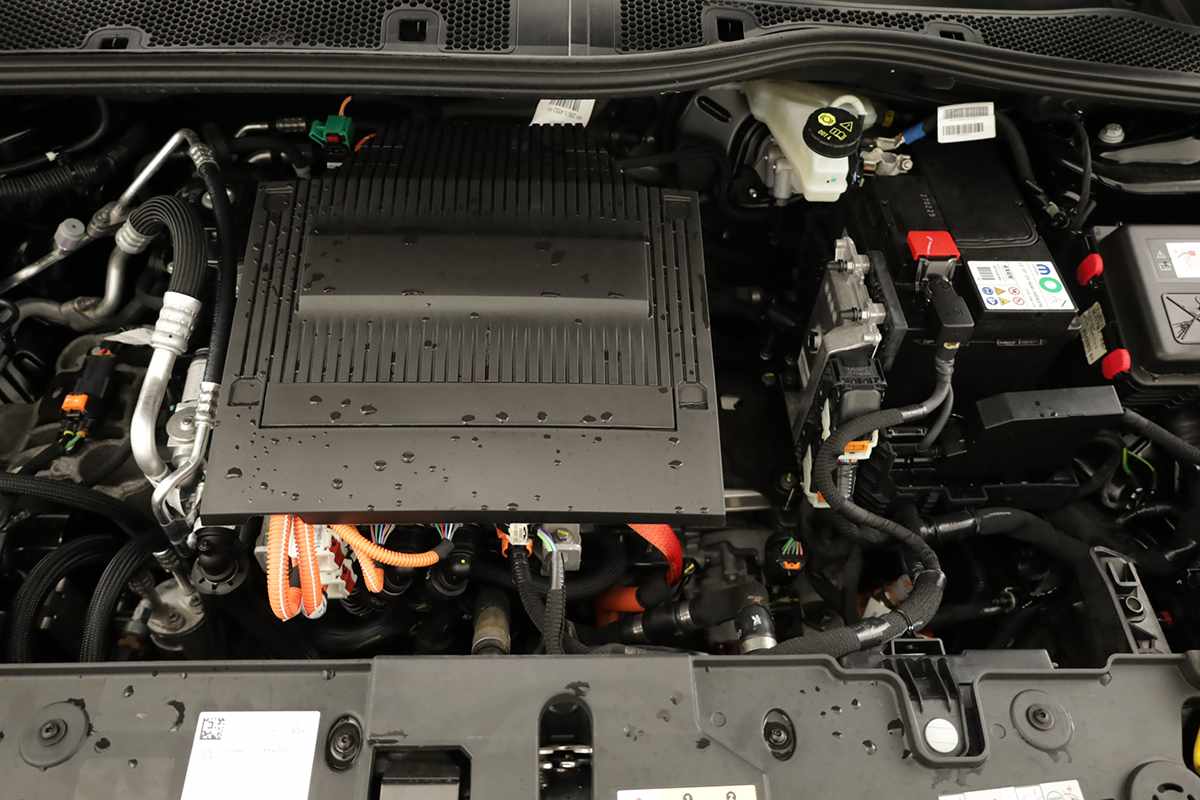 peugeot-e-208-2025-eletrico-0cc