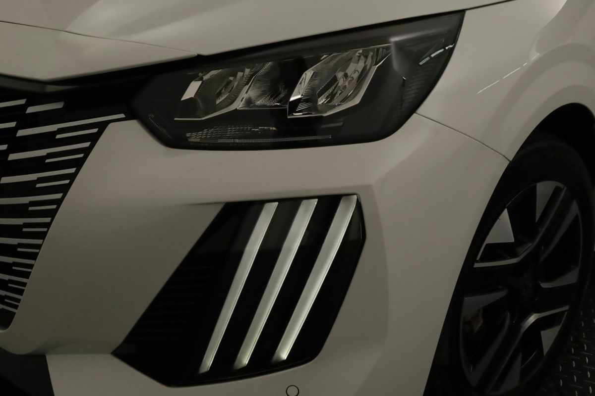 peugeot-e-208-2024-eletrico-0cc