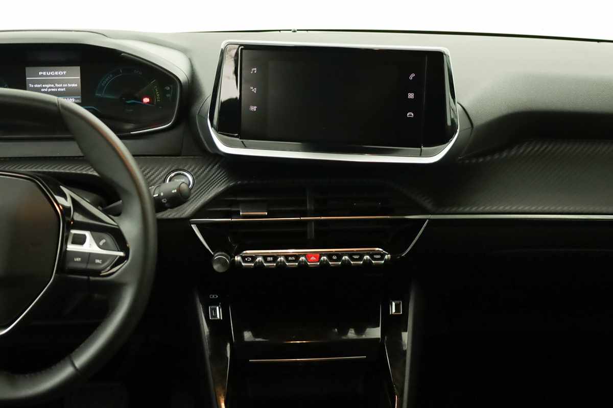 peugeot-e-208-2024-eletrico-0cc