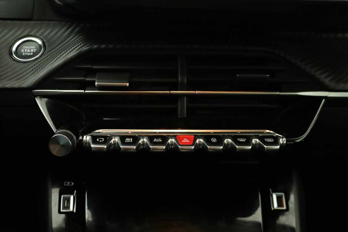 peugeot-e-208-2024-eletrico-0cc