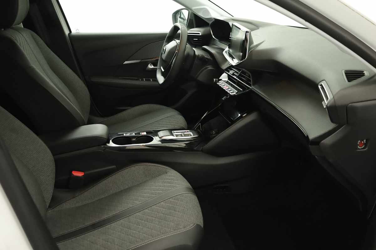 peugeot-e-208-2024-eletrico-0cc