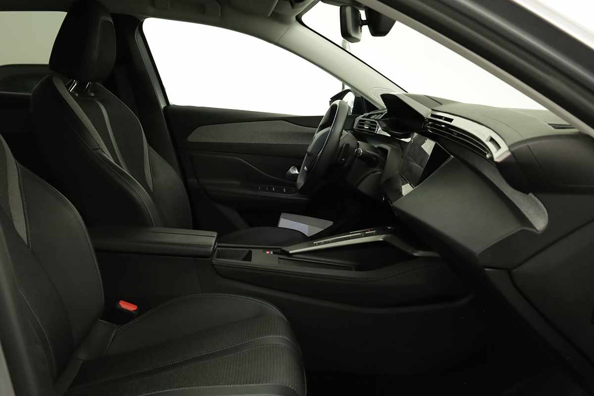 peugeot-308-2023-gasolina-1199cc