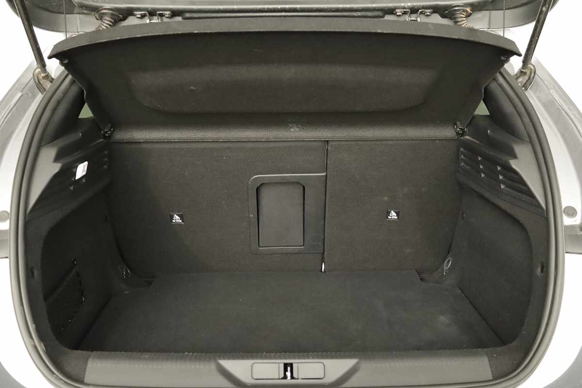 peugeot-308-2023-gasolina-1199cc