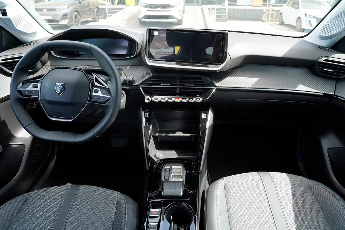 peugeot-208-2026-gasolina-1199cc