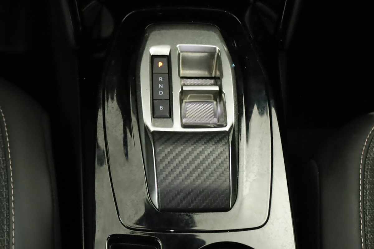 peugeot-e-2008-2024-eletrico-0cc