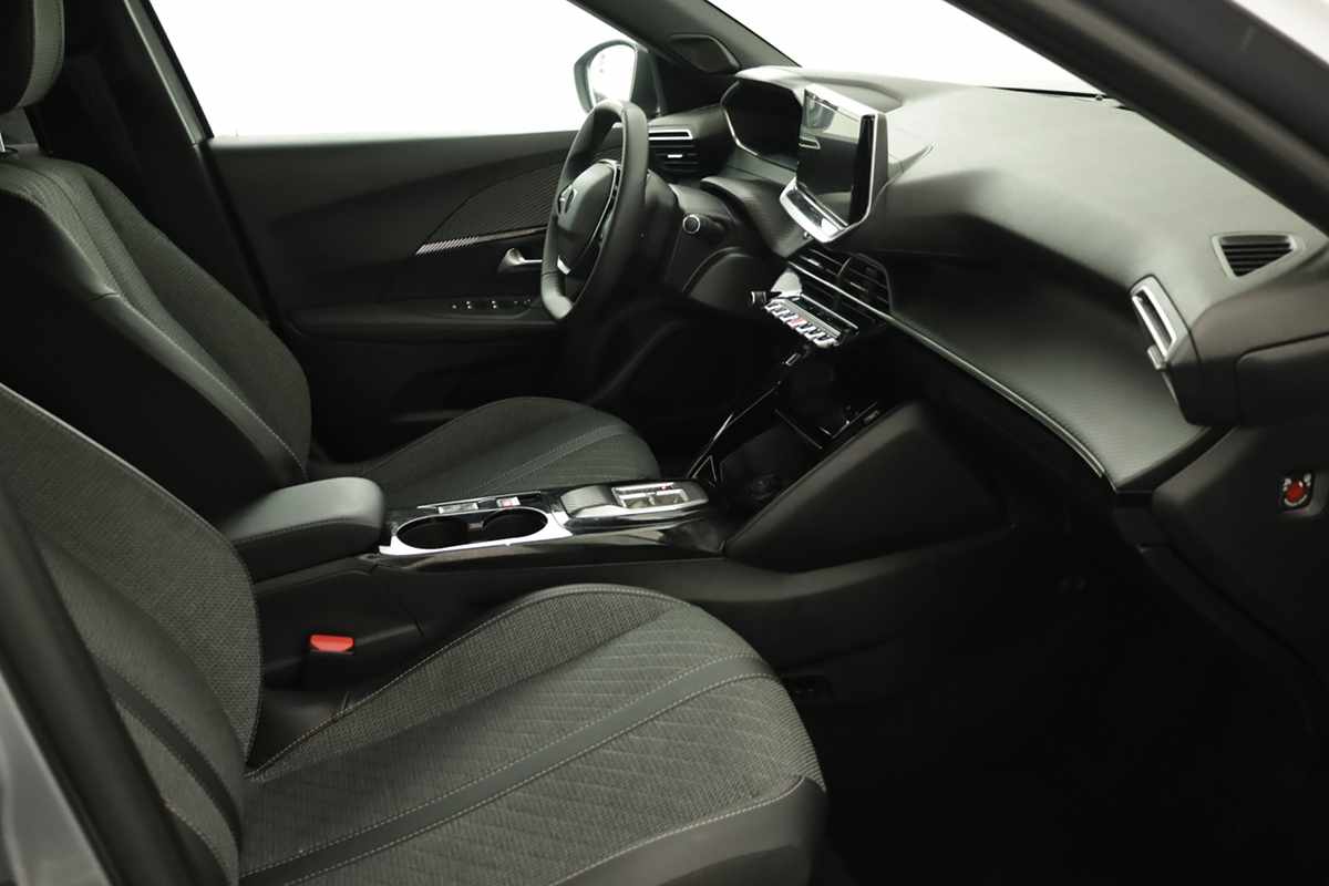 peugeot-e-2008-2024-eletrico-0cc