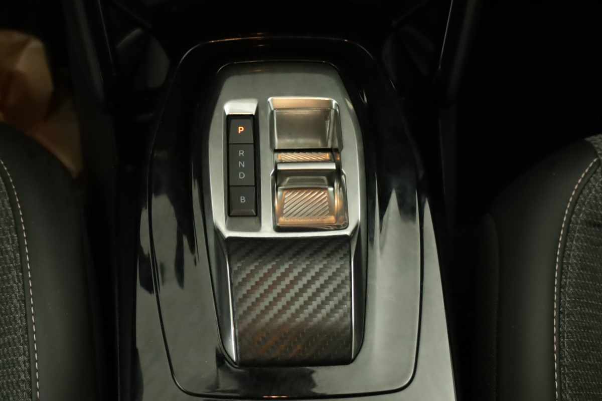 peugeot-e-208-2024-eletrico-0cc