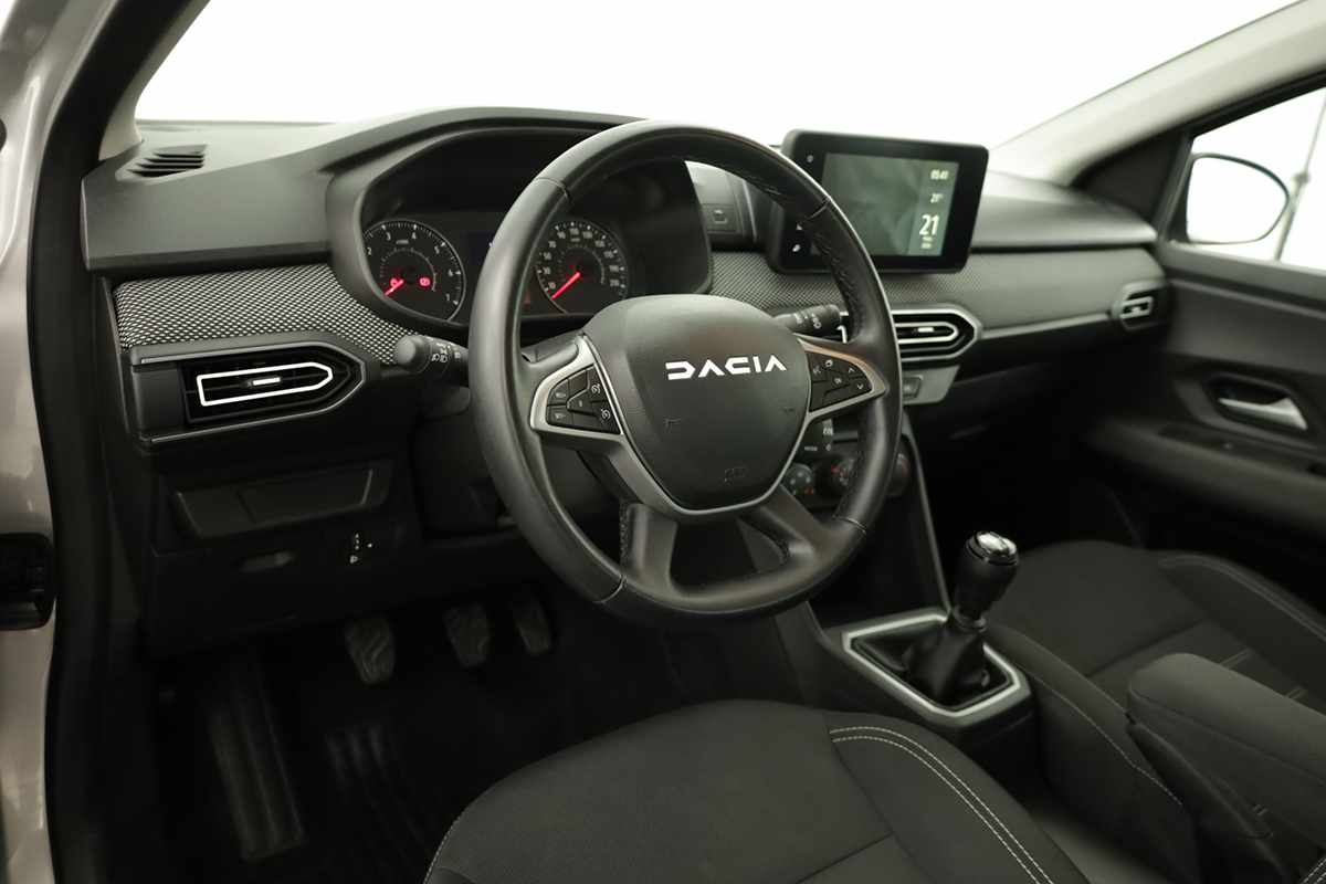 dacia-sandero-2024-gasolina-999cc