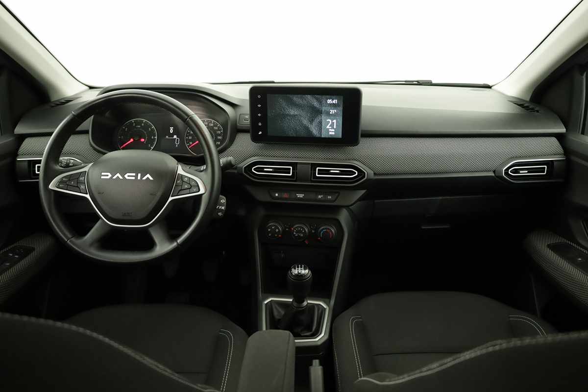 dacia-sandero-2024-gasolina-999cc