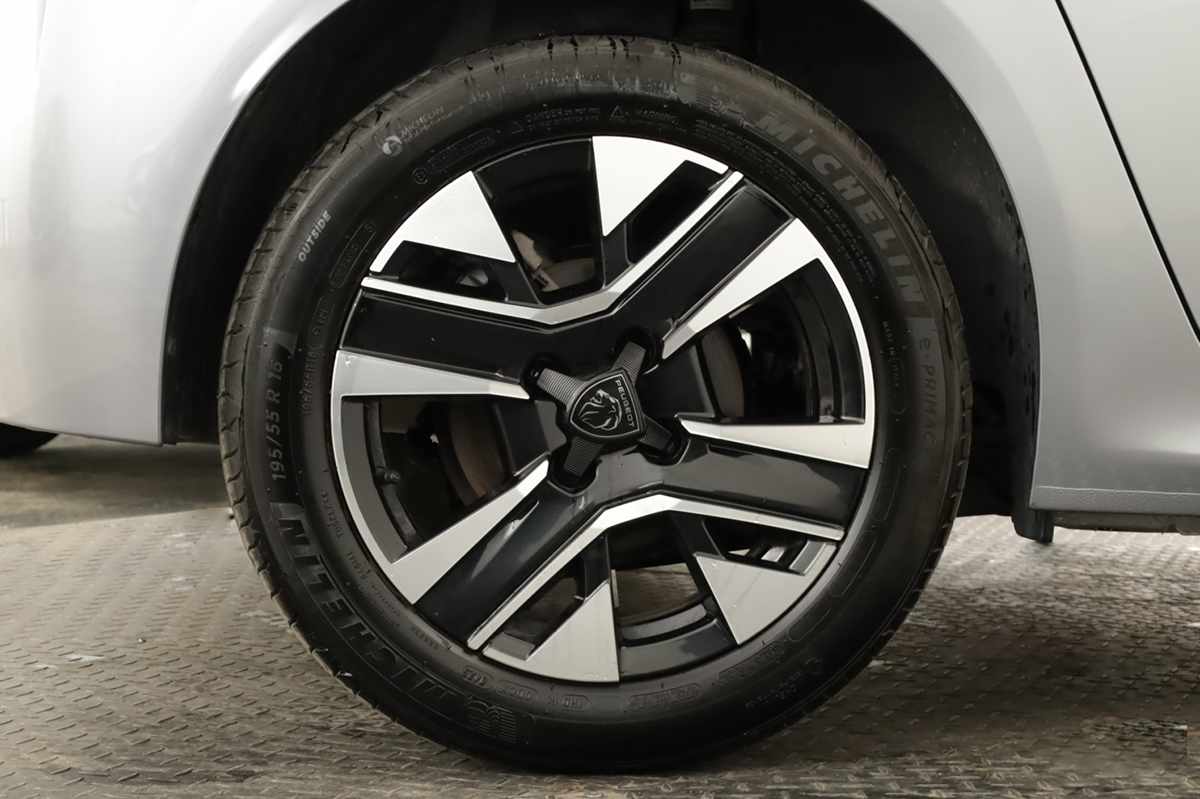 peugeot-208-2025-gasolina-1199cc