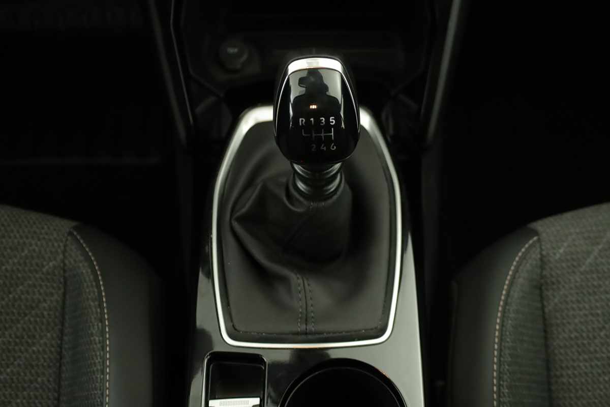peugeot-208-2025-gasolina-1199cc