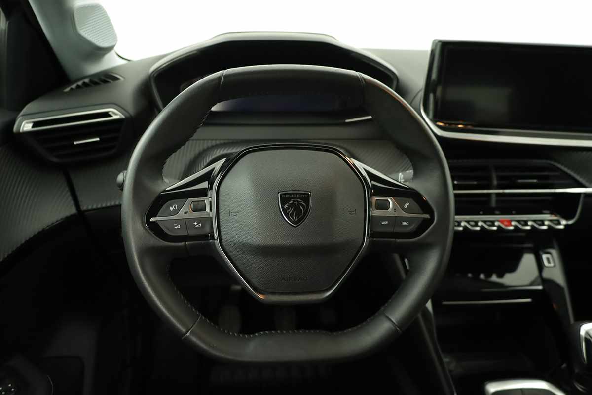peugeot-208-2025-gasolina-1199cc