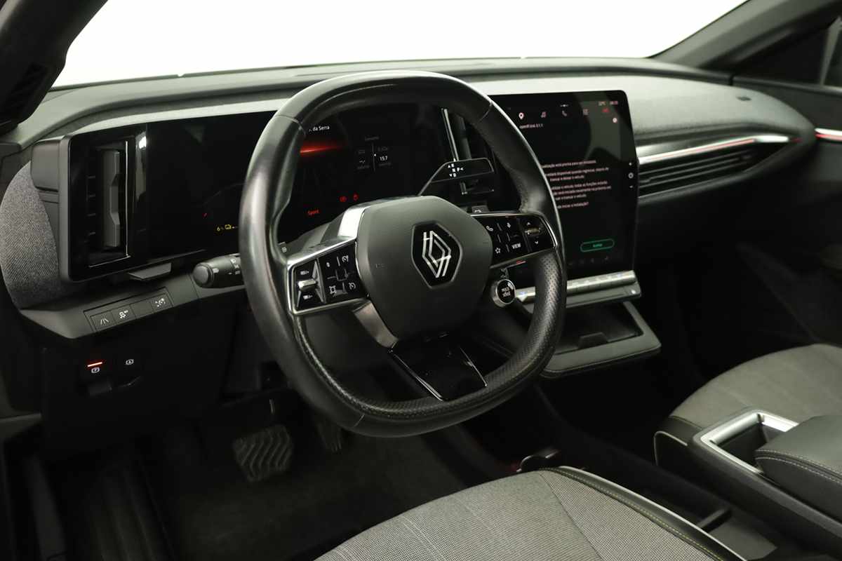 renault-megane-e-tech-2023-eletrico-0cc