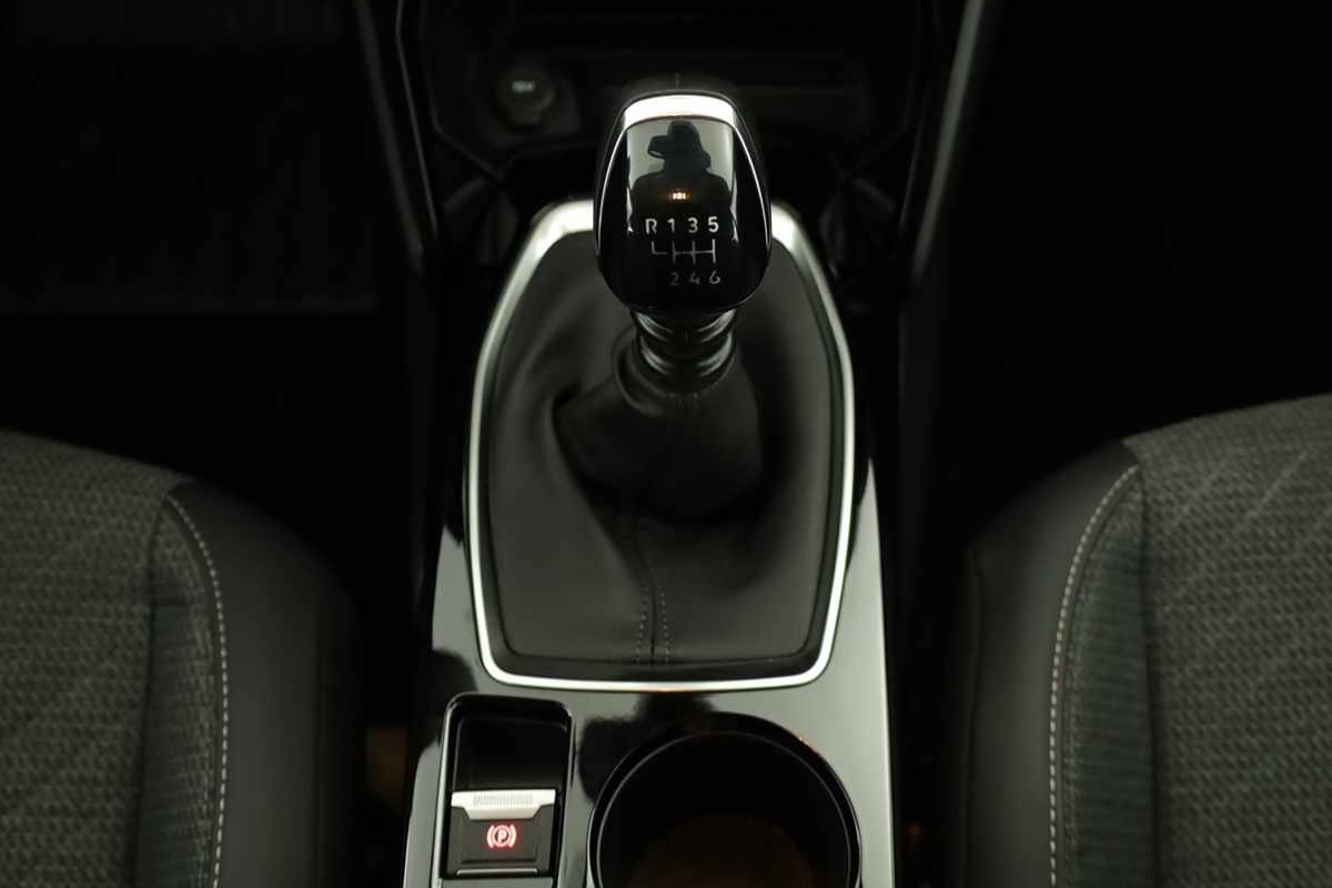 peugeot-208-2025-gasolina-1199cc
